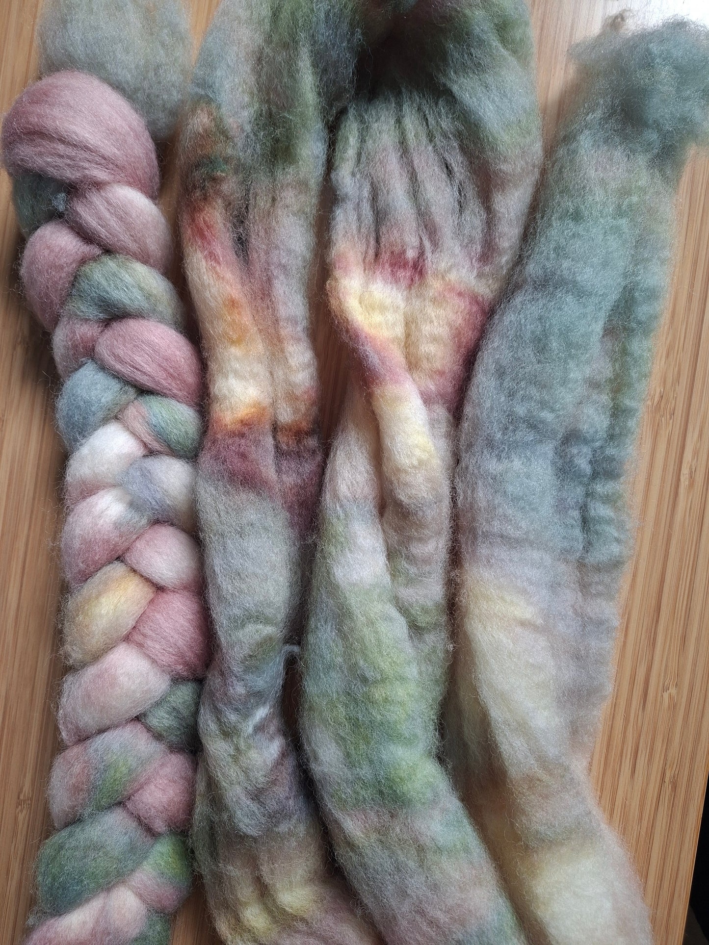 Water Lillies - BFL combed top (nonsuperwash)