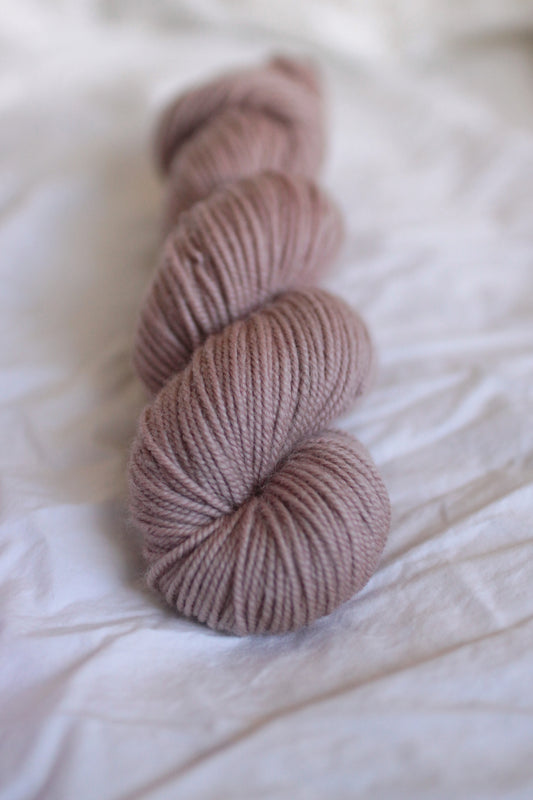 Mauve Memento - Natural BFL Aran