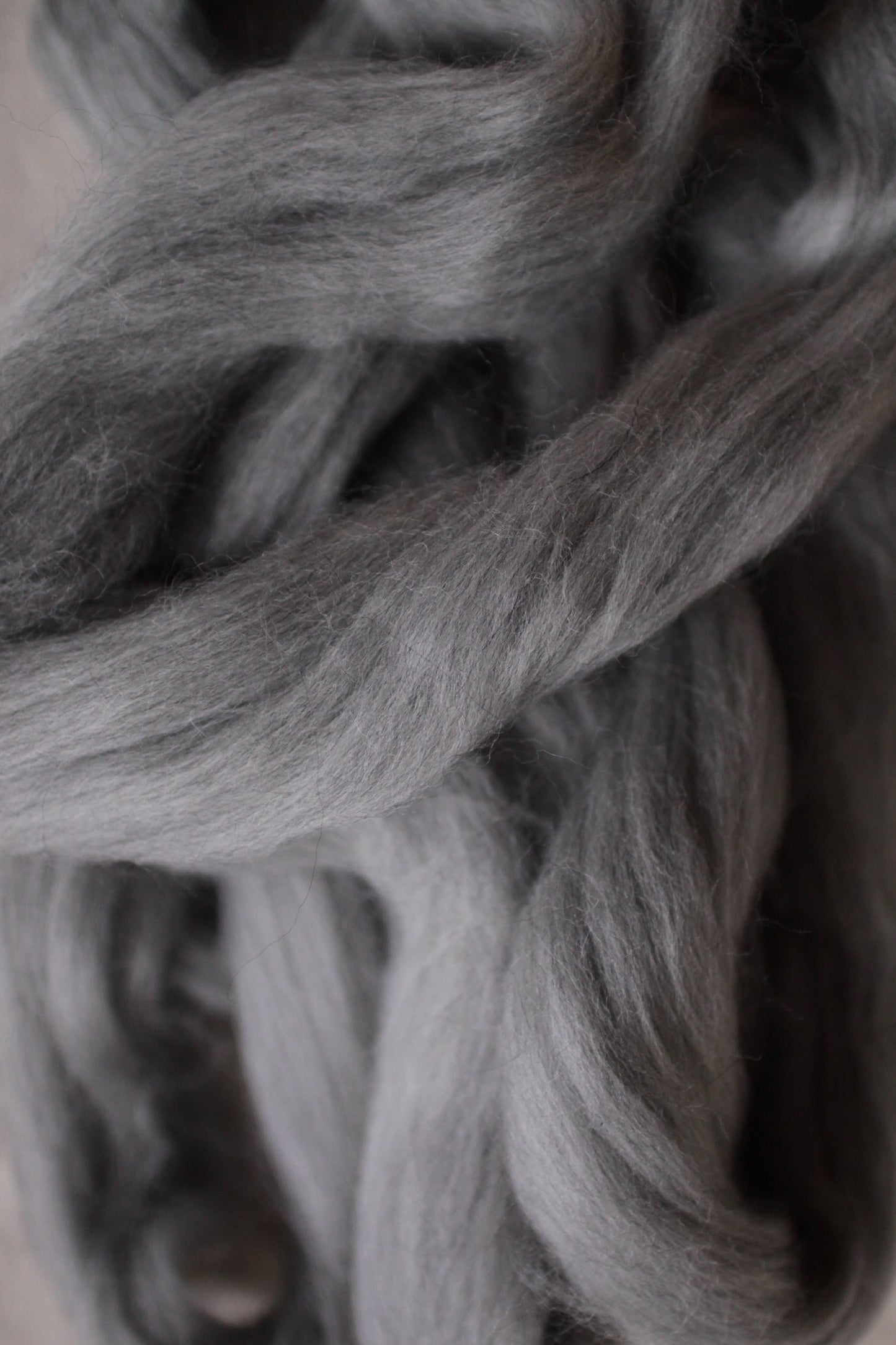 Corriedale - undyed grey combed top