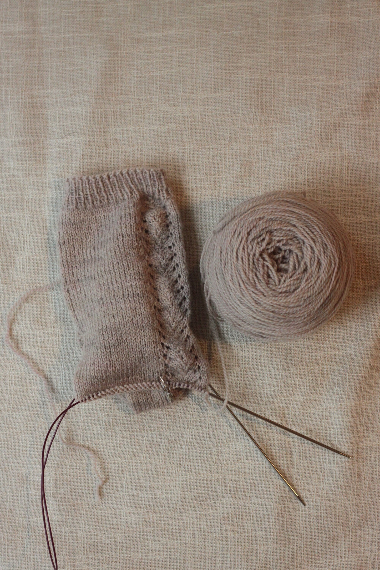 Soapstone - Natural BFL Fingering