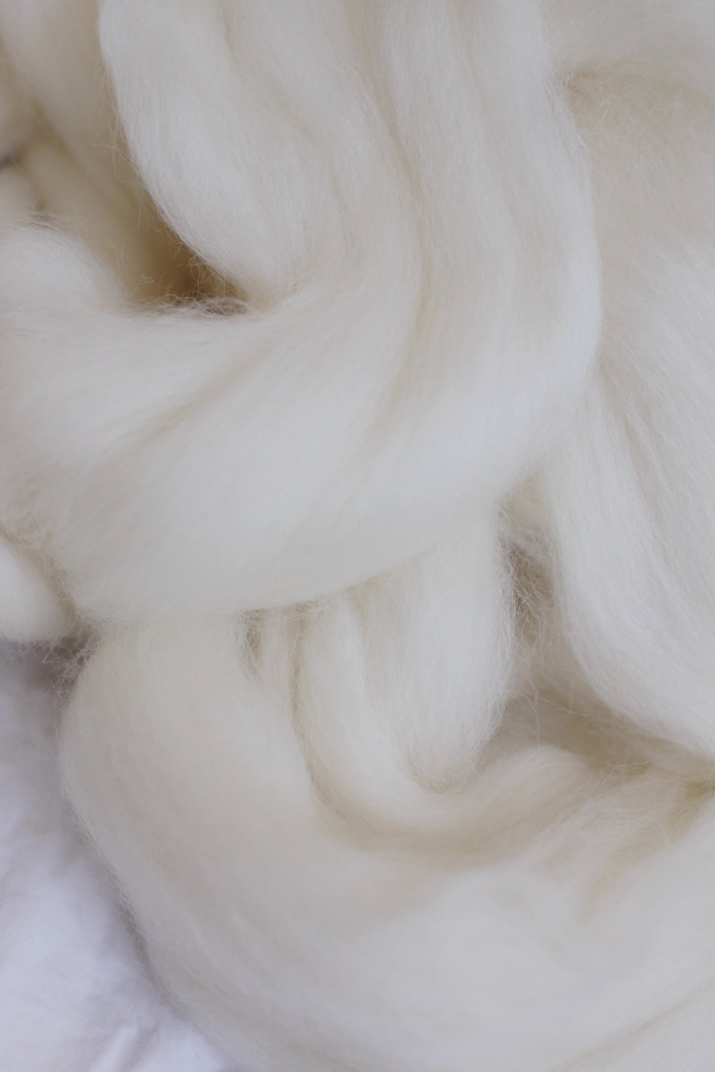 Nebulous - undyed Punta Corrie NZ combed top (custom blend)